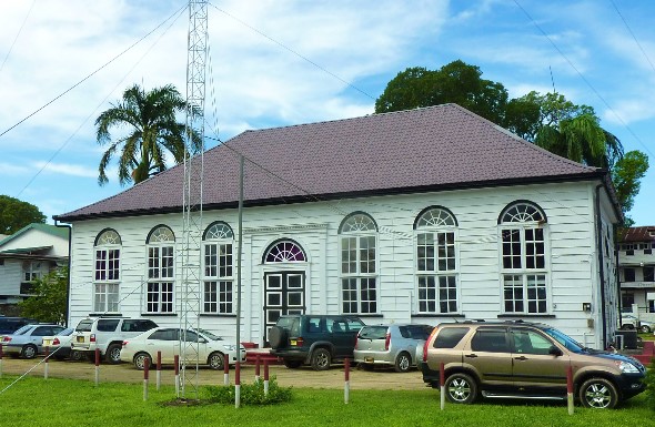 mehrheitlich im holländischen Styl und aus Holz gebaut.