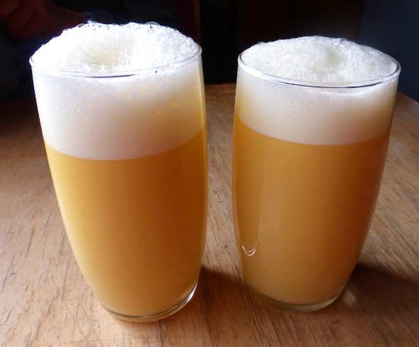 Sonntag, spät abends, Besuch kommt, der Nachbar, Garcia.